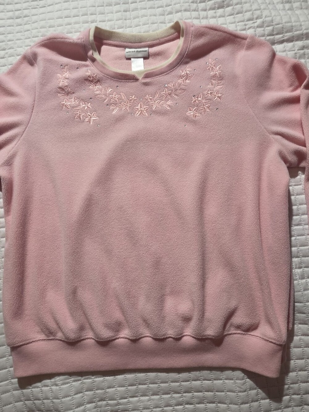 Vintage Alfred Dunner Pink Floral Embroidered Crewneck Sweater